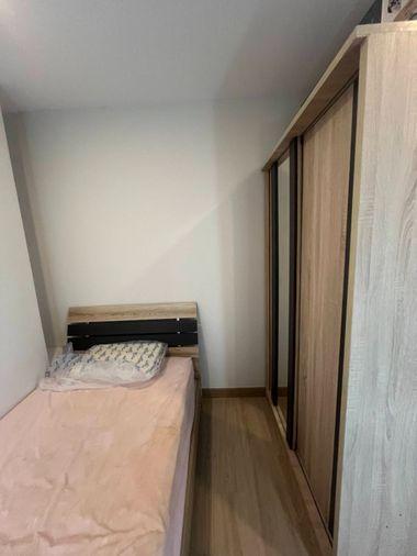 picture Two-story duplex with 2 bedrooms and 2 bathrooms at Bangkok Horizon Sathorn - Narathiwas. Features a bathtub. - 3/13