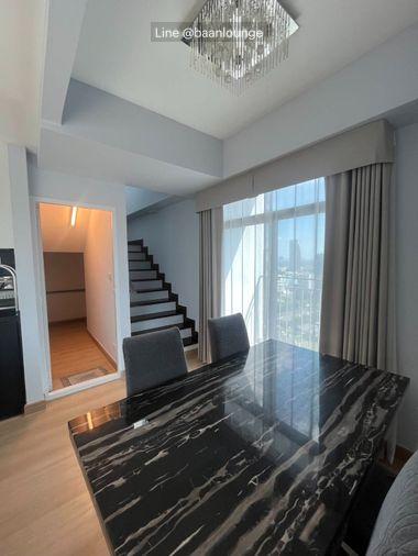 รูป Duplex 2 ชั้น 2 ห้องนอน 2 ห้องน้ำ Bangkok Horizon Sathorn - Narathiwas (แบงค์คอก ฮอไรซอน สาทร - นราธิวาส) มีอ่างอาบน้ำ - รูปที่ 8/13