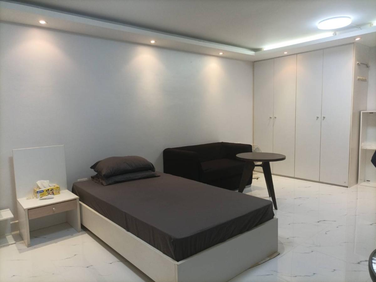 picture G8904🚨中国客户，请加微信。(在联系方式的旁边) 🅵🅾🆁  🆁🅴🅽🆃 Champs Elysees Chaengwattana 🅻🅸🅽🅴 ❤️💜@condopremium💜❤️Ready to move in ⬛🟨 📞 065 695 3645🟨⬛ - 1/7