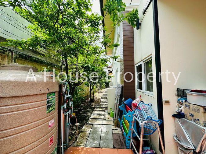 picture Luxury detached house for sale at The Boulevard Sriracha. Beautiful house,move in Ready - 18/20