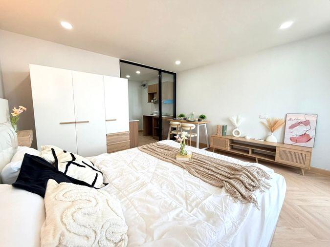 picture Saturnplace170526 for sale  Ratchaarpa tower - 1/8