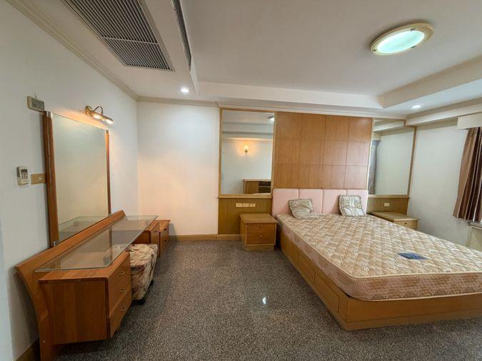 รูป ขาย Royal Castle Sukhumvit 39 ห้องสวย พื้นที่เยอะ ราคาดีมาก ตกแต่งครบพร้อมเข้าอยู่ DS3087 | Line @Dstay - รูปที่ 10/20