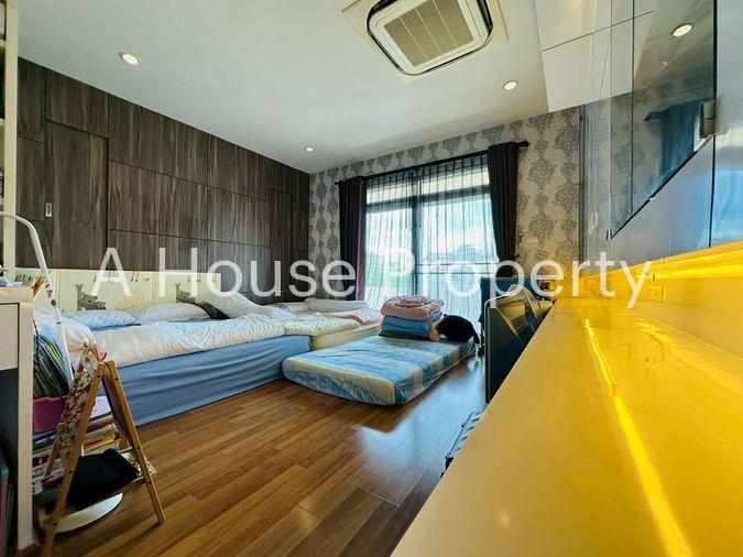 picture Luxury detached house for sale at The Boulevard Sriracha. Beautiful house,move in Ready - 11/20
