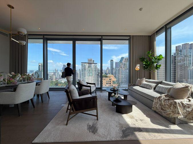 รูป SCOPE Langsuan Own a Masterpiece Residence in the Heart of Langsuan An Exquisite 2-Bedroom Residence Curated with Signature Furnishings by Chanintr - รูปที่ 3/8