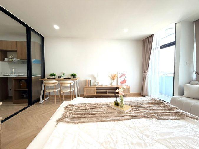 picture Saturnplace170526 for sale  Ratchaarpa tower - 2/8