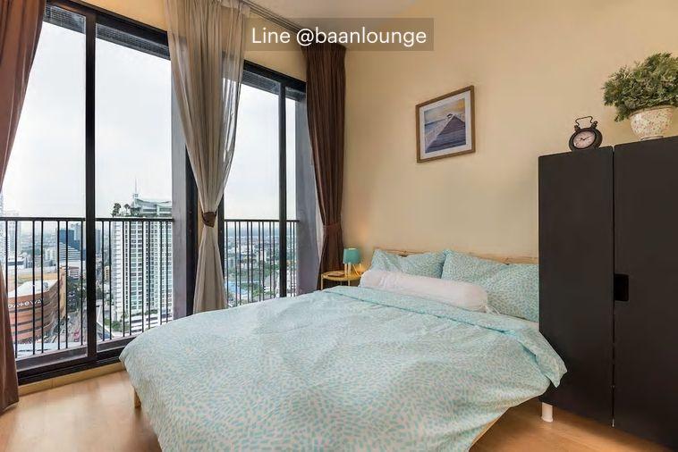 picture Corner unit, top floor, view of Wat Thong Thong at Noble Reveal 70 sq.m. - 9/19