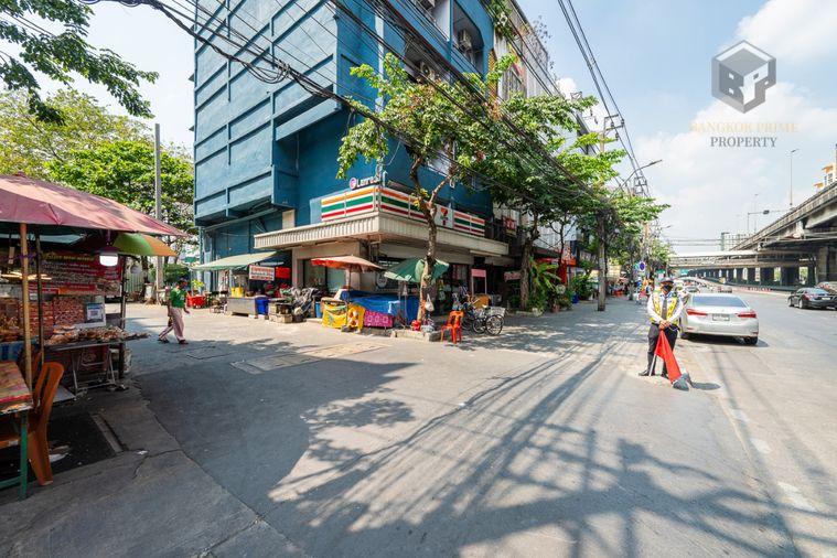 picture Rattanakosin Island | ð Near Chaeng Watthana Road - 45/47