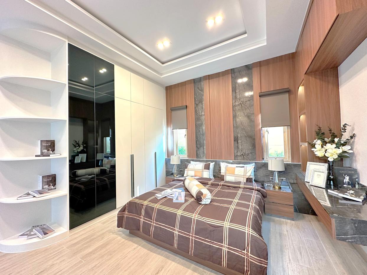 picture Luxury Pool Villa for Sale Thung Klom Tan Man - 12/18