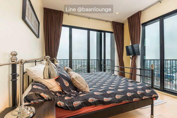 picture Corner unit, top floor, view of Wat Thong Thong at Noble Reveal 70 sq.m. - 4/19
