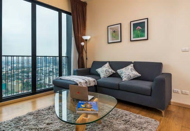 picture  Corner unit, top floor, view of Wat Thong Thong at Noble Reveal  70 sq.m. - 8/19