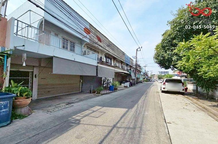 รูป ขายทาวน์เฮาส์ 2 ชั้น 23 ตร.ว. ลาดพร้าว 47-โชคชัย4 ใกล้ MRT เพียง 700 เมตร - รูปที่ 1/10