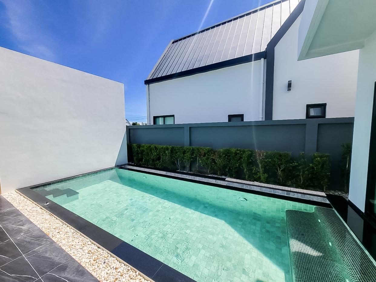 picture Single Story Luxury House for Sale in North Pattaya - 2/17