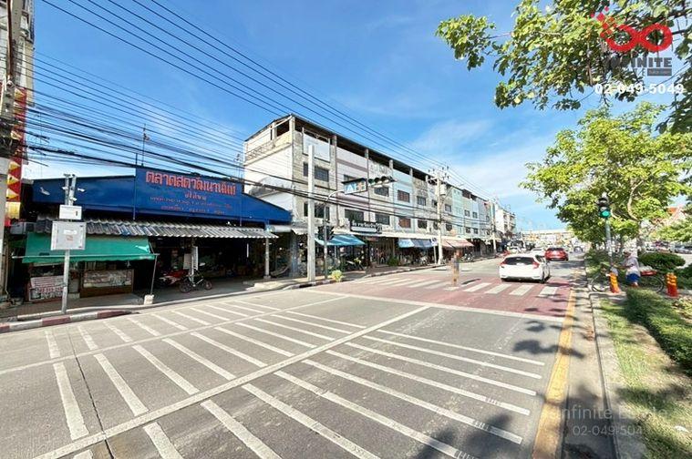 รูป ขายอาคารพาณิชย์ 3 ชั้น 3 คูหา 39 ตร.ว. ในตลาดวัฒนานันท์ ดอนเมือง ติดถนนสรงประภา - รูปที่ 1/12