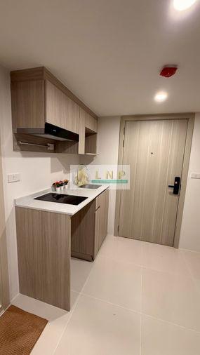 รูป 🏢 ให้เช่าคอนโด : Origin Plug & Play E22 Station (ออริจิ้น ปลั๊ก แอนด์ เพลย์ อี 22 สเตชั่น ) รหัสทรัพย์ | 📌LNP-C13355 - รูปที่ 2/9
