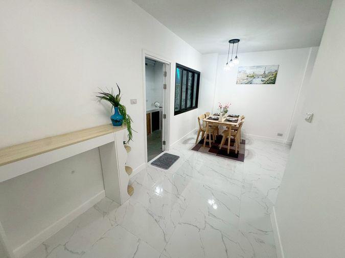 picture 🏡 Newly Renovated 2-Storey Townhouse – Ready to Move In 📍 Don Mueang – Therd Ratchan Area - 7/11