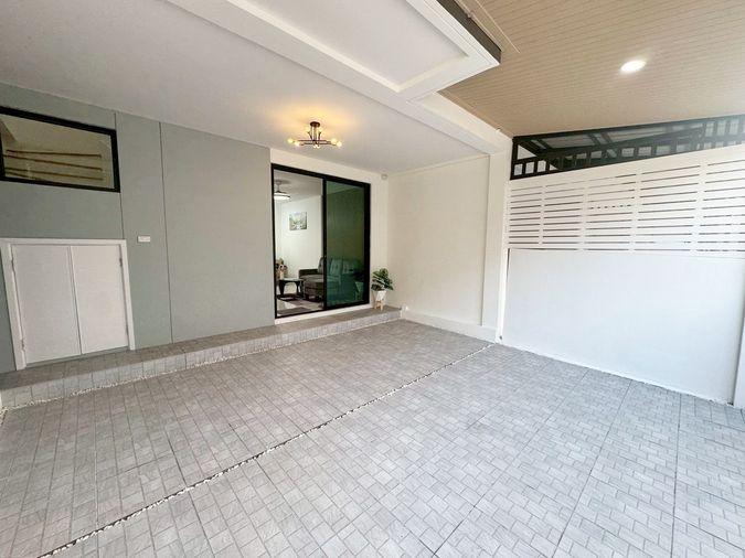 picture 🏡 Newly Renovated 2-Storey Townhouse – Ready to Move In 📍 Don Mueang – Therd Ratchan Area - 2/11