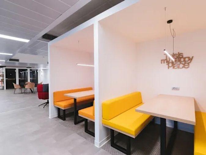 picture Serviced office for rent at BTC Space Chalong, Phuket, modern office with co-working facilities, close to Chalong Pier. - 2/11
