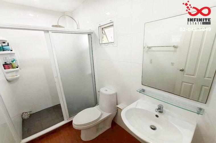รูป ขายบ้านเดี่ยว 2 ชั้น 70 ตรว. หมู่บ้านกรีนลีฟ ราษฎร์อุทิศ 11 สุวินทวงศ์  หน้าโครงการ  - รูปที่ 8/10