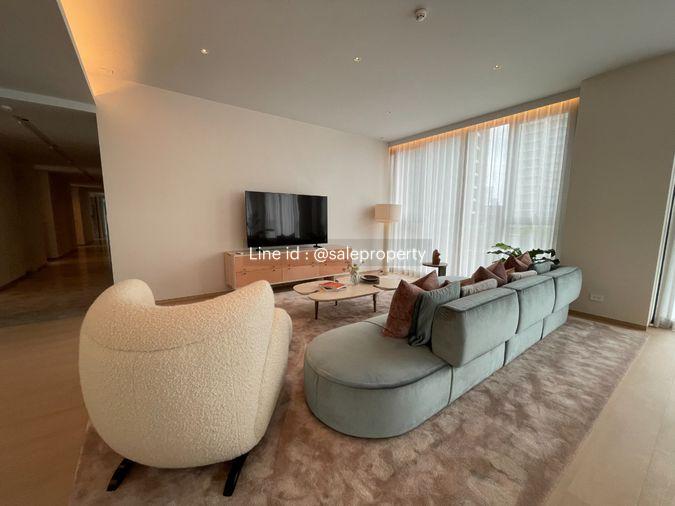 picture Scope Thonglo Wide-frontage layout maximizing natural light and panoramic city views. - 7/10