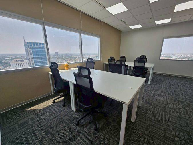 picture Serviced office at Central Chaengwattana with co-working space, conveniently located near the MRT Pink Line. Easy access with shops and restaurants. - 12/12