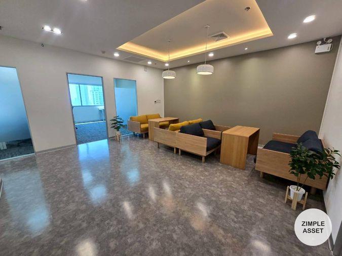picture Serviced office at Central Chaengwattana with co-working space, conveniently located near the MRT Pink Line. Easy access with shops and restaurants. - 8/12