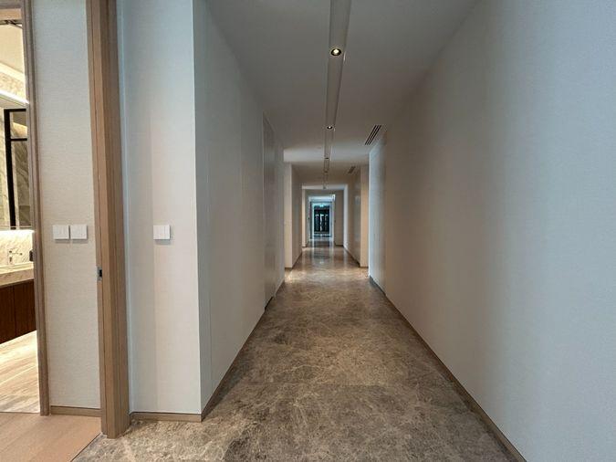 picture Scope Private morning lounge designed for intimate family relaxation. - 6/8
