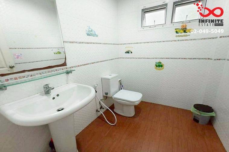 รูป ขายบ้านเดี่ยว 2 ชั้น 70 ตรว. หมู่บ้านกรีนลีฟ ราษฎร์อุทิศ 11 สุวินทวงศ์  หน้าโครงการ  - รูปที่ 7/10
