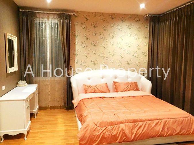 picture Quality detached houses in The Boulevard Sriracha project, with a pleasant atmosphere. - 3/9