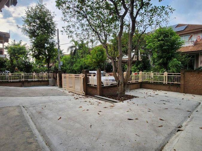 picture House for rent in Prinyada Wongwaen Sathorn project, 4 bedrooms, 4 bathrooms - 4/16