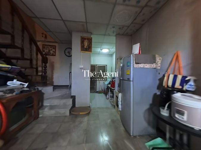 รูป ขายทาวน์เฮ้าส์ เลิศอุบล พระยาสุเรนทร์ 44 เนื้อที่ 16 ตร.ว. 2 ชั้น 3 นอน 2 น้ำ 2 จอด ต่อเติมครัว ทำเลรามอินทรา–คู้บอน ใกล้แฟชั่นฯ - รูปที่ 10/31