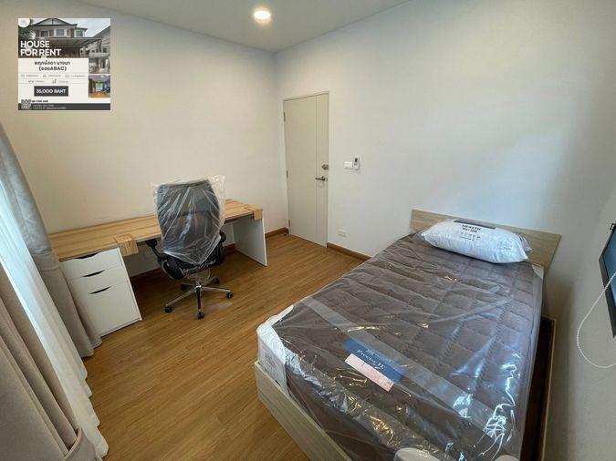 picture ðĨ°ðĄ Rent a beautifully decorated house at Centro Bangna, ready to move in. Pet friendlyðķ - 9/9