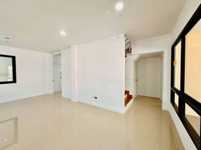 รูป บ้านเดี่ยวสวย ทำเลดี หนองมน ใกล้บางแสน เดอะ เพอร์เฟค ฮิลล์ - รูปที่ 4/18