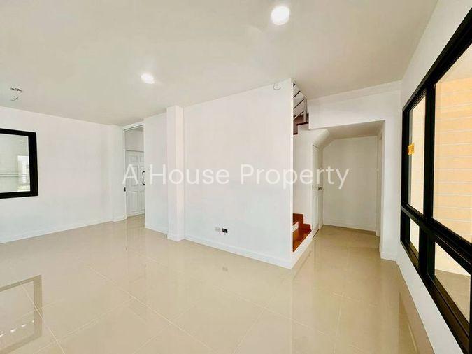 รูป บ้านเดี่ยวสวย ทำเลดี หนองมน ใกล้บางแสน เดอะ เพอร์เฟค ฮิลล์ - รูปที่ 4/18