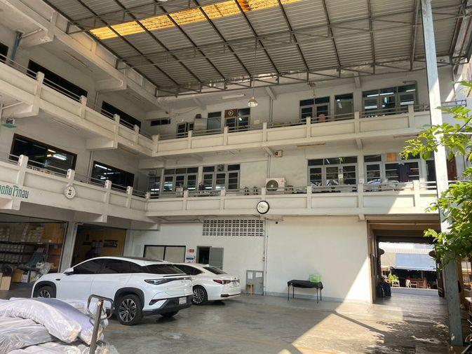 รูป Call : 081-621-8899 ให้เช่า โรงงานพร้อมสำนักงาน เพชรเกษม 69 ถนนเลียบคลองภาษีเจริญฝั่งเหนือ บางบอน 3 หนองแขม พื้นที่สีเหลือง มีใบ รง.4 จอดรถได้หลายคัน - รูปที่ 8/13