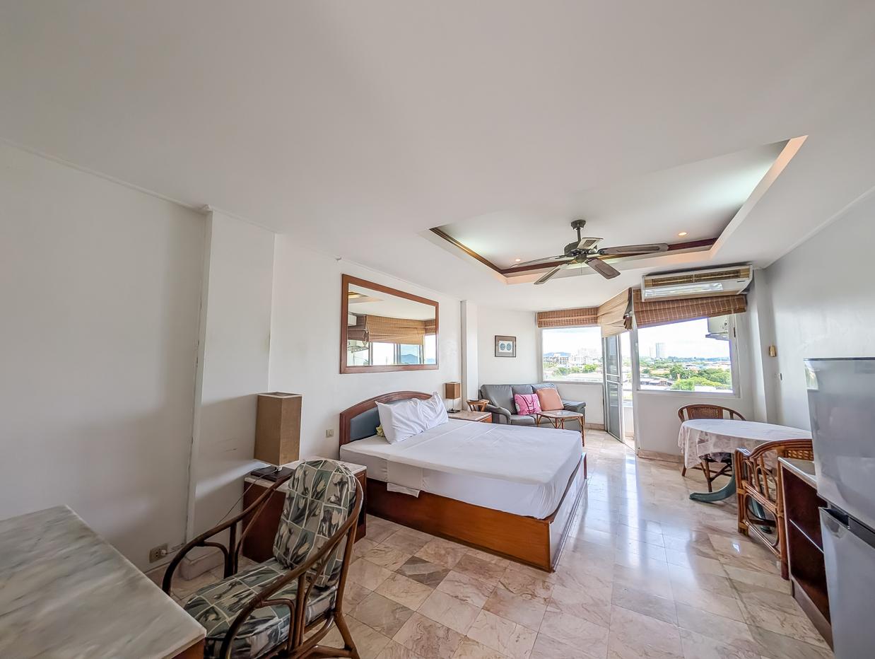 picture Somphong Condotel Studio for Rent Na Jomtien Sea View Condo - 1/8