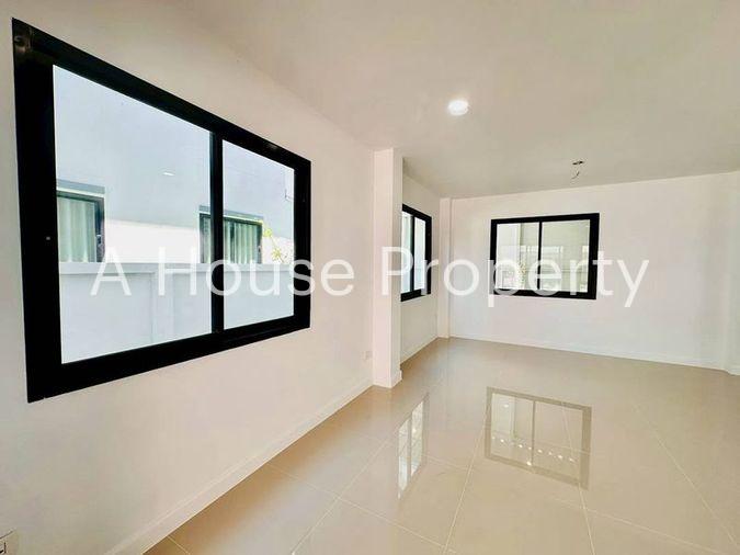 รูป บ้านเดี่ยวสวย ทำเลดี หนองมน ใกล้บางแสน เดอะ เพอร์เฟค ฮิลล์ - รูปที่ 11/18
