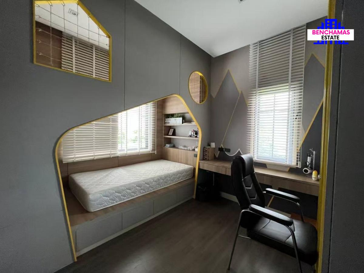 picture ðĨ House for Sale at Bangkok Boulevard Ramintra-Serithai 2 Near MRT Nopparat - 25/27