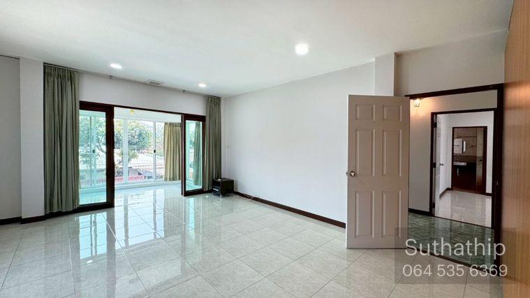 รูป ให้เช่าบ้านเดี่ยว 2 ชั้น หมู่บ้านเคหะนคร 3 พัฒนาการ 50 รีโนเวทใหม่ เลี้ยงสัตว์ได้ (Rt-01) - รูปที่ 6/19