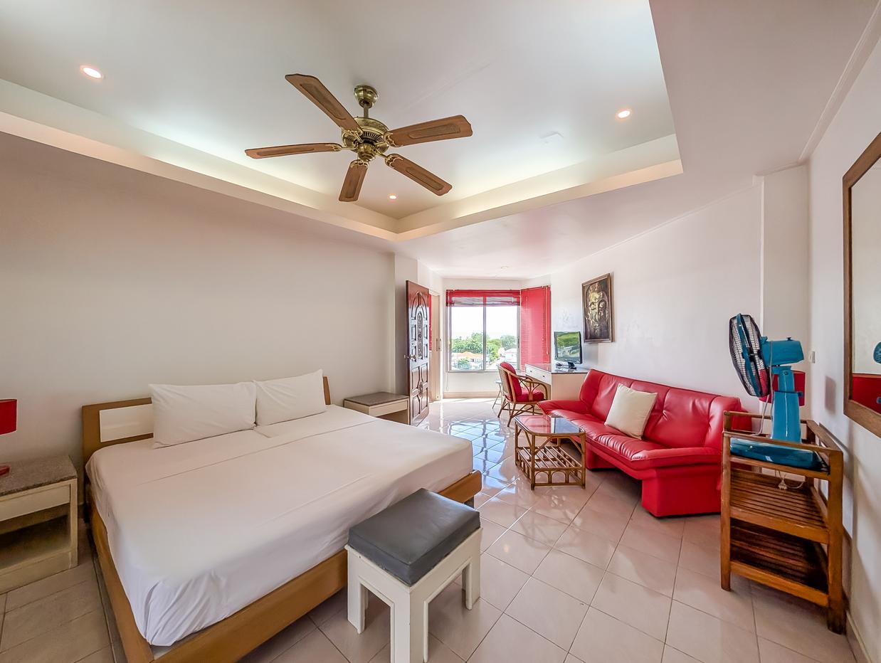 picture Somphong Condotel Studio for Rent Connecting Unit Na Jomtien - 5/9