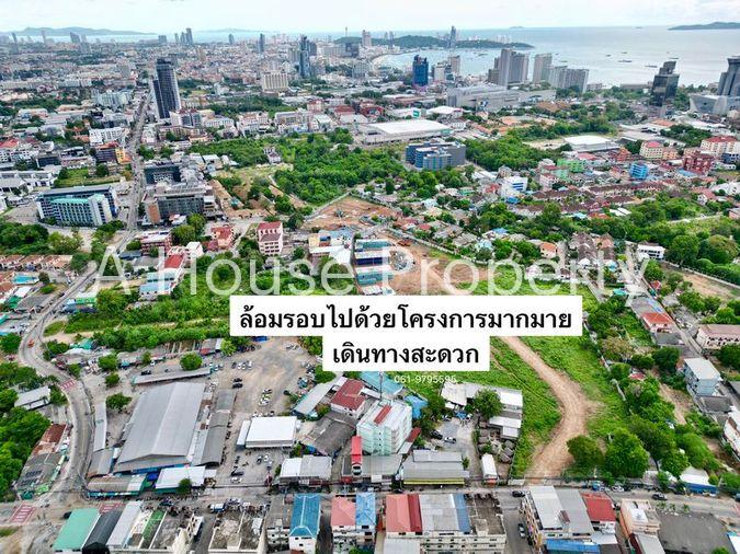 picture Land for sale in Na Kluea, Soi Pothisarn. Beautiful plot with existing structures. - 5/5