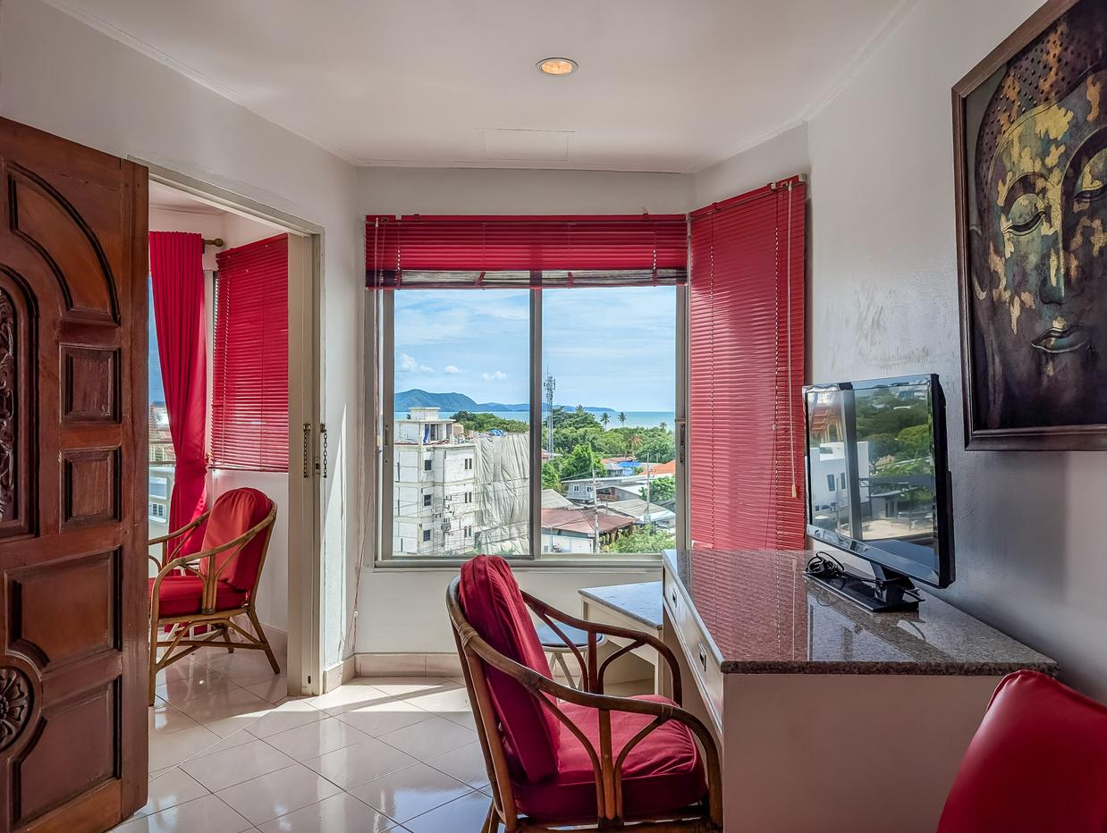 picture Somphong Condotel Studio for Sale Connecting Unit Na Jomtien - 1/9