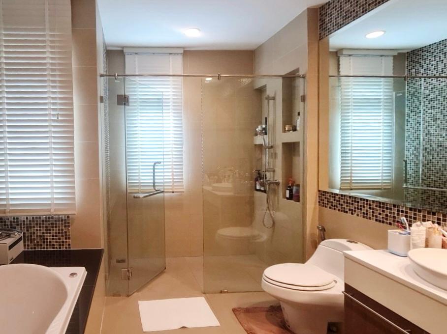 รูป ขายบ้านหรู 3 ชั้น แกรนด์ บางกอก บูเลอวาร์ด รัชดา–รามอินทรา 2 เนื้อที่ 95 ตร.ว. 5 นอน 6 น้ำ เฟอร์นำเข้า ใกล้รถไฟฟ้าสายสีชมพู - รูปที่ 45/92