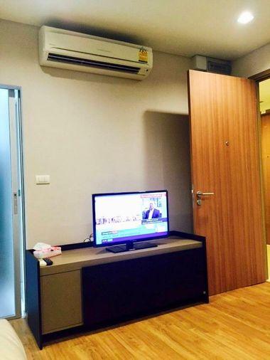 รูป ขาย Fuse Chan-Sathorn ห้องสวย ราคาดีมาก ตกแต่งเฟอร์ครบ วิวสระว่ายน้ำ !!! DS3147 | line @dstay - รูปที่ 3/9