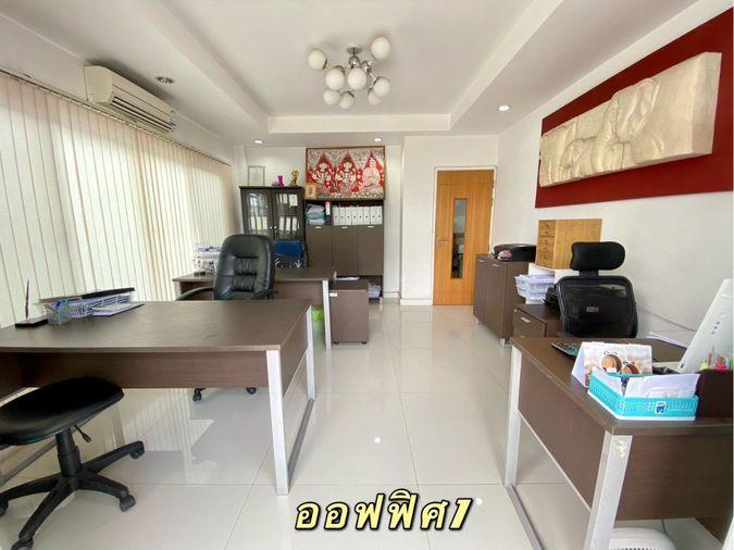 รูป BL131| ขายด่วน! ขายบ้านหรูสไตล์โฮมออฟฟิศ 3 หลัง ทำเลใกล้เมืองเชียงใหม่ อ.สันทราย จ.เชียงใหม่ ( ราคา 13,900,000 บาท ) - รูปที่ 17/39