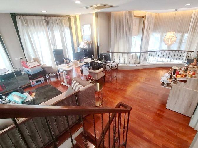 รูป ขายบ้านหรู 3 ชั้น แกรนด์ บางกอก บูเลอวาร์ด รัชดา–รามอินทรา 2 เนื้อที่ 95 ตร.ว. 5 นอน 6 น้ำ เฟอร์นำเข้า ใกล้รถไฟฟ้าสายสีชมพู - รูปที่ 24/92