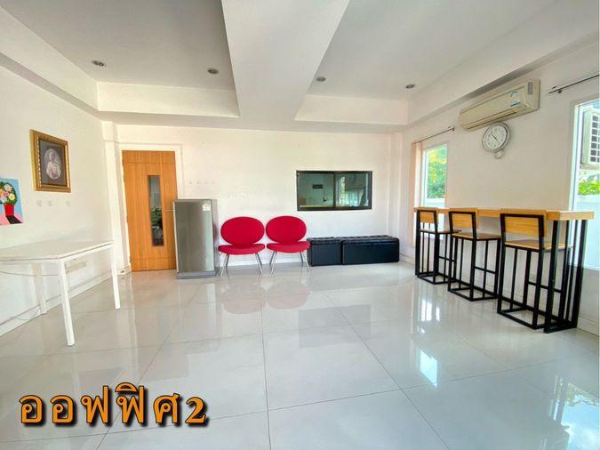 รูป BL131| ขายด่วน! ขายบ้านหรูสไตล์โฮมออฟฟิศ 3 หลัง ทำเลใกล้เมืองเชียงใหม่ อ.สันทราย จ.เชียงใหม่ ( ราคา 13,900,000 บาท ) - รูปที่ 18/39