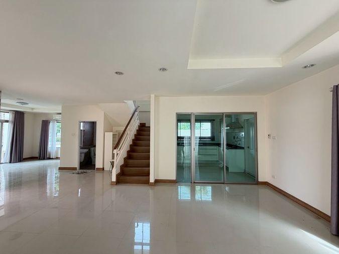 picture For sale: Used detached house, Magnolia Nong Kham, Sriracha, Chonburi. - 4/18