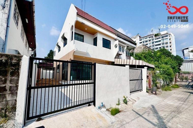 รูป ขายบ้านแฝด 2 ชั้น หมู่บ้านถาวรนิเวศน์ 2 ซอยบางนา-ตราด12 ใกล้ทางด่วน - รูปที่ 1/13