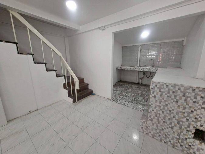 รูป ขายบ้านทาวน์เฮ้าส์ 2 ชั้น บ้านรีโนเวทใหม่ หมู่บ้านอยู่สบาย (ซอย 4) ซอยกรุงเทพกรีฑา 8 แยก 3 (ใกล้สนามกอล์ฟ) (N.2147) - รูปที่ 4/12
