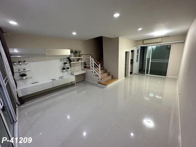 รูป P-41209 — ขายทาวน์โฮม 3 ชั้น บ้านกลางเมือง พระราม 3 - ราษฎร์บูรณะ ใกล้ทางด่วน และ ธ.กสิกร สำนักงานใหญ่ 085-592-2897 Line: @easythaihome - รูปที่ 1/5